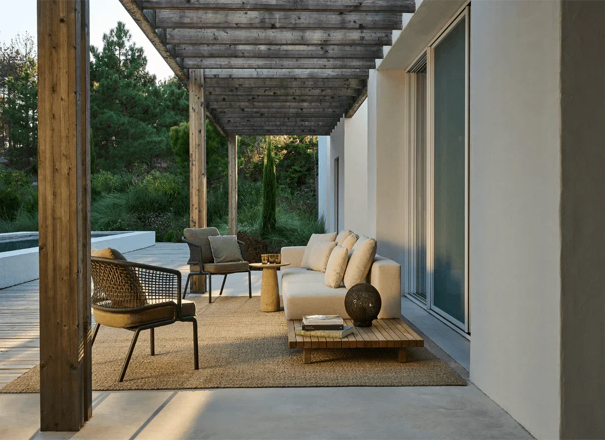 Contour Club Chair - Image 4