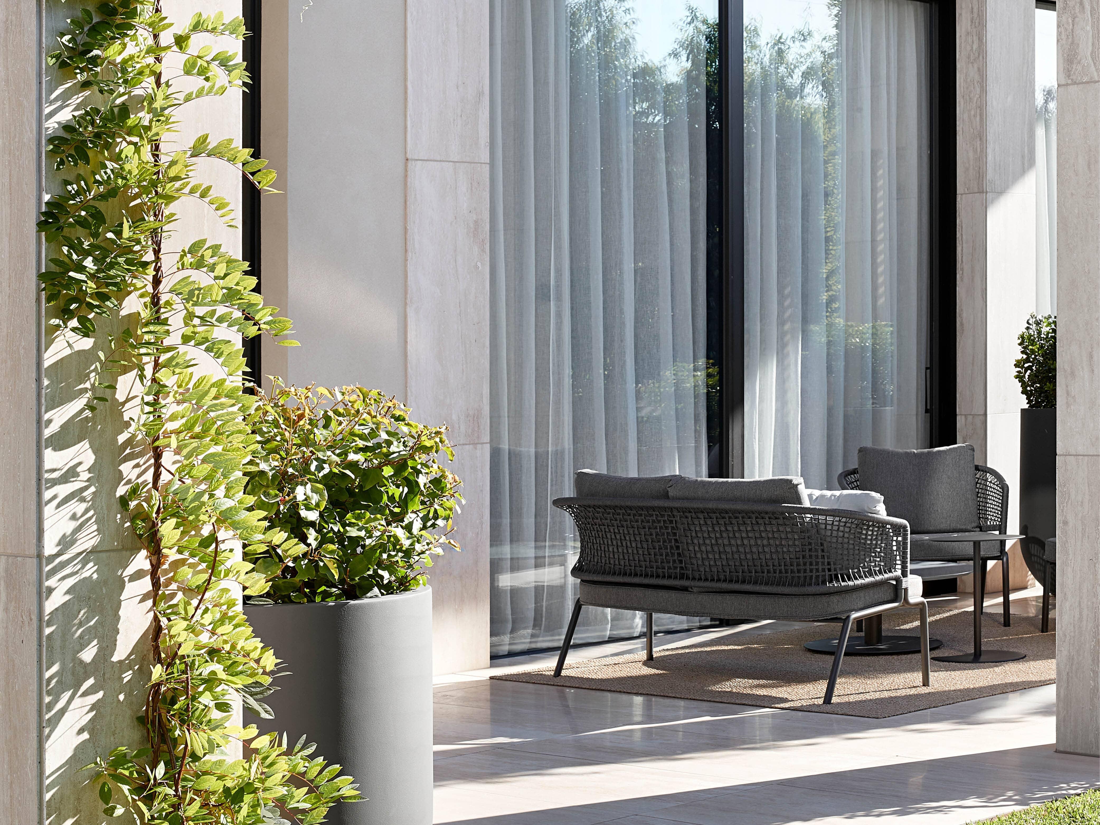 Contour Sofa - Image 5