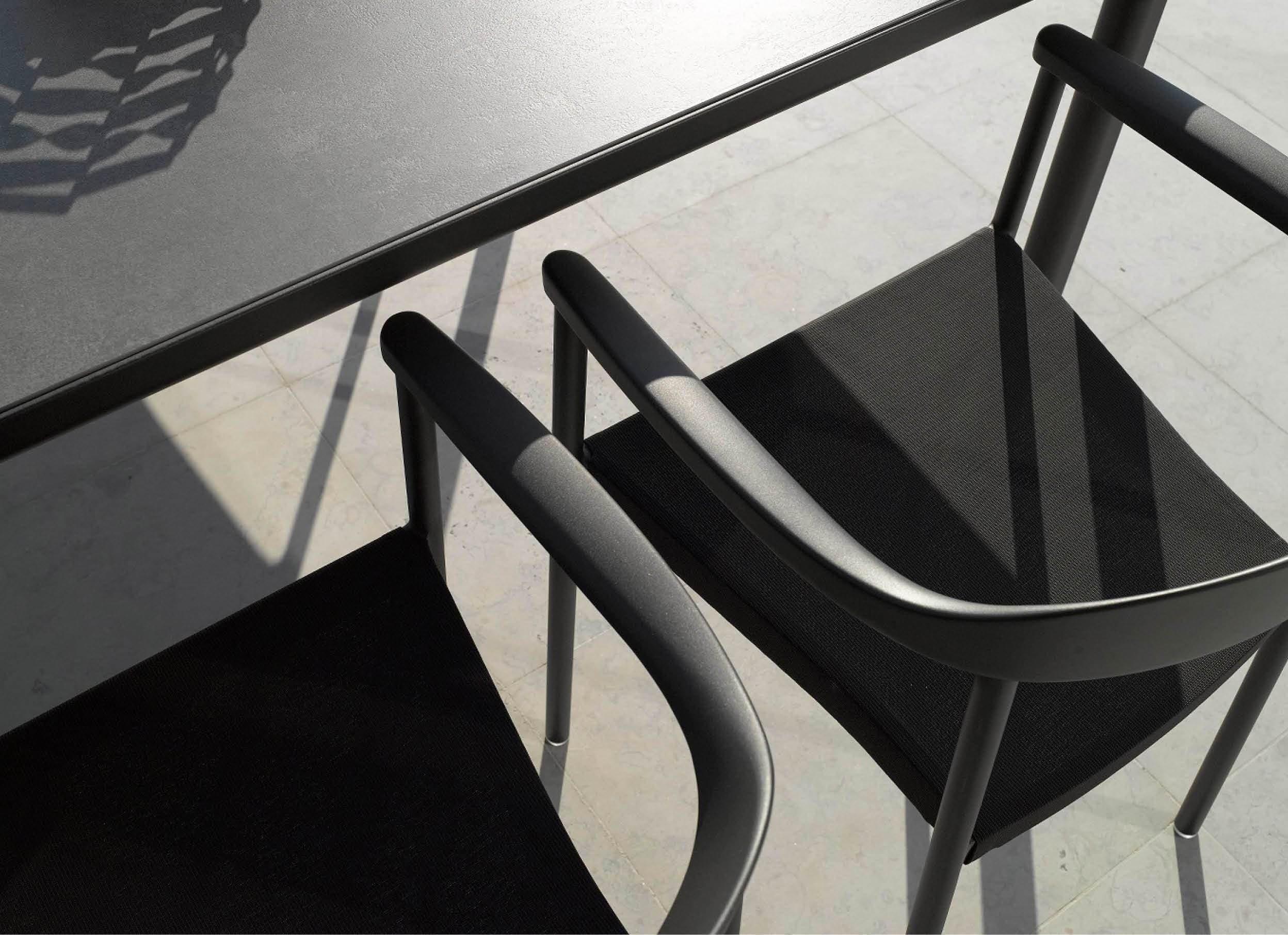 Illum Armchair - Image 11