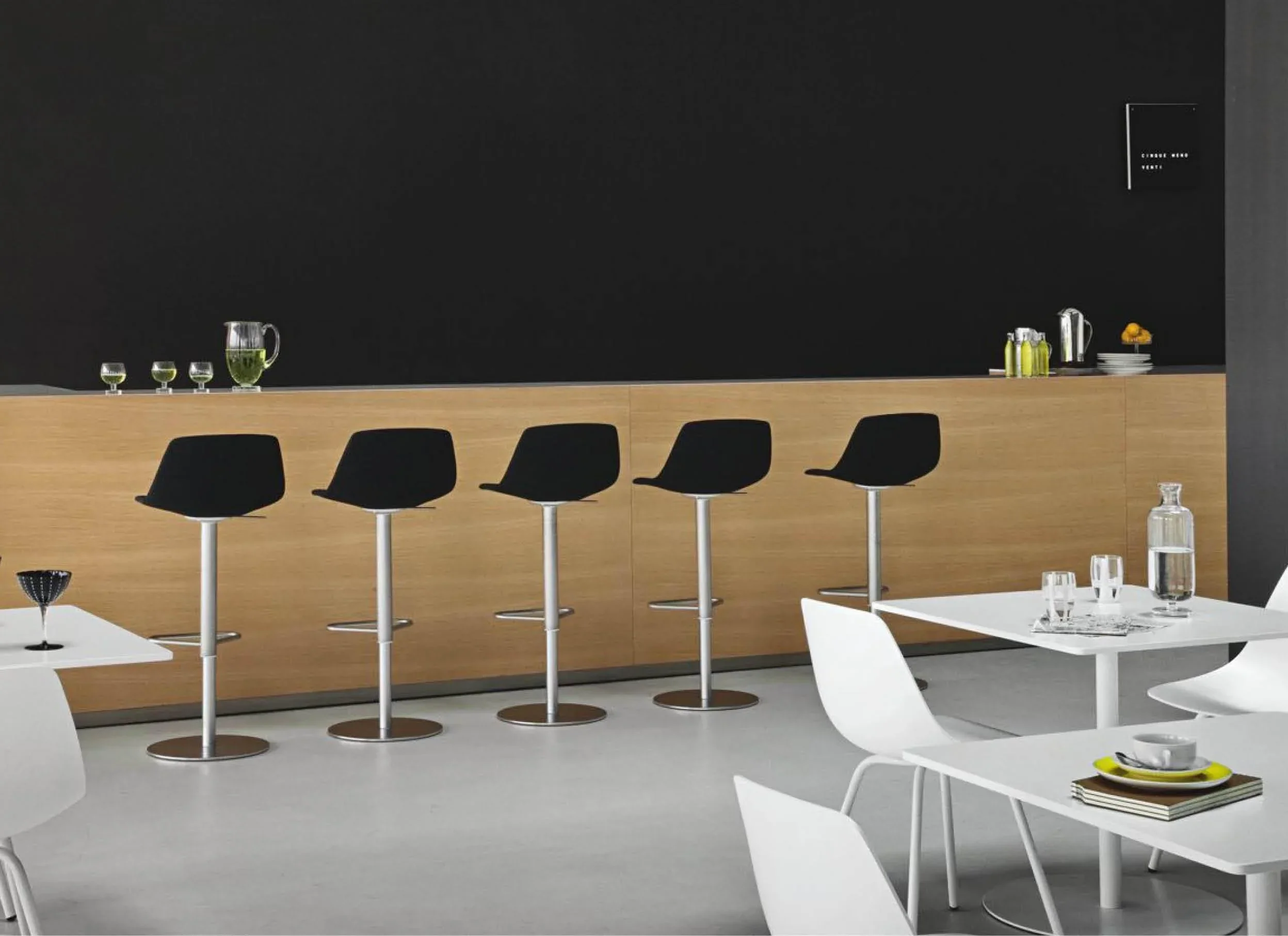 Miunn Stool with Swivel Base - Image 4