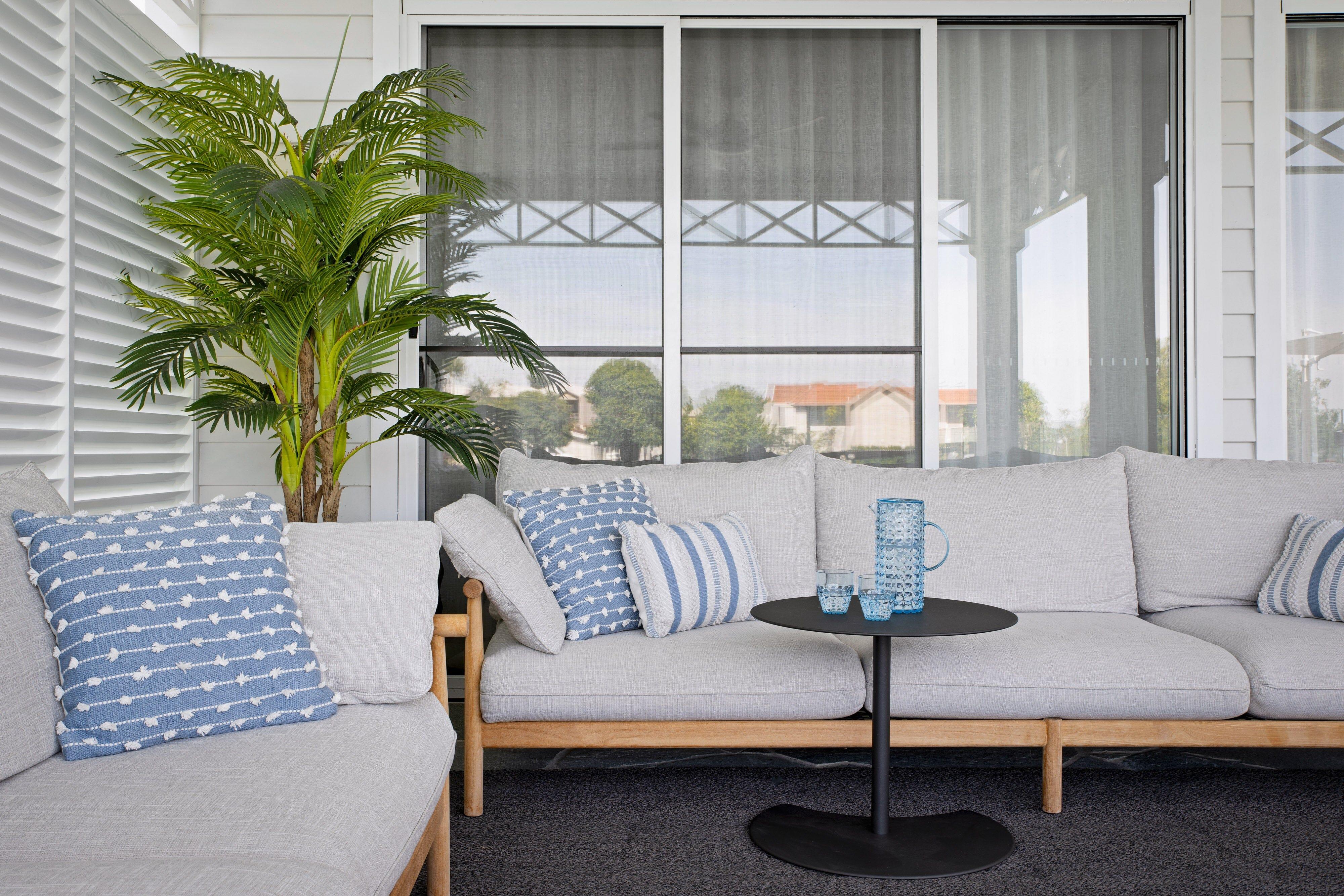 TIBBO Sofa - Image 4