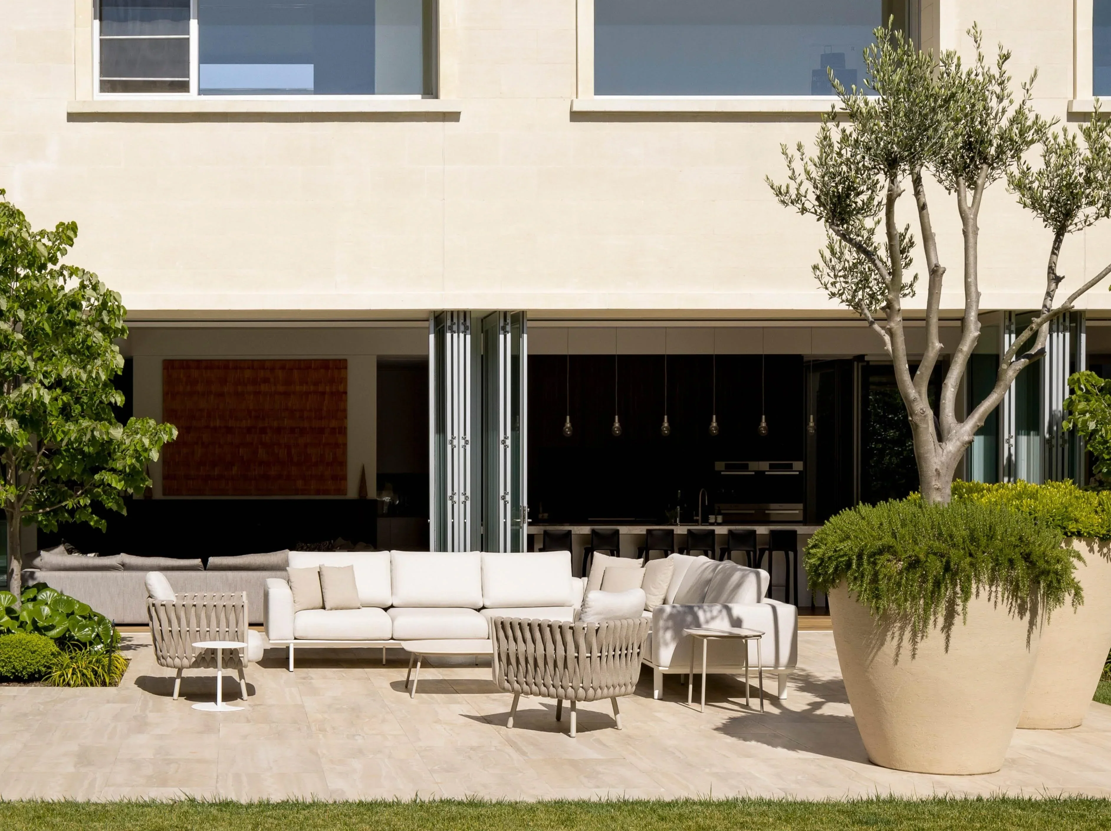 Tosca Lounge Chair - Image 4