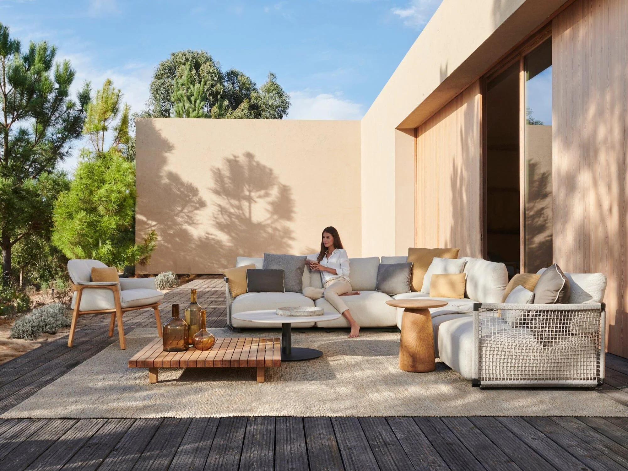 Vis a Vis Coffee Table - Image 3