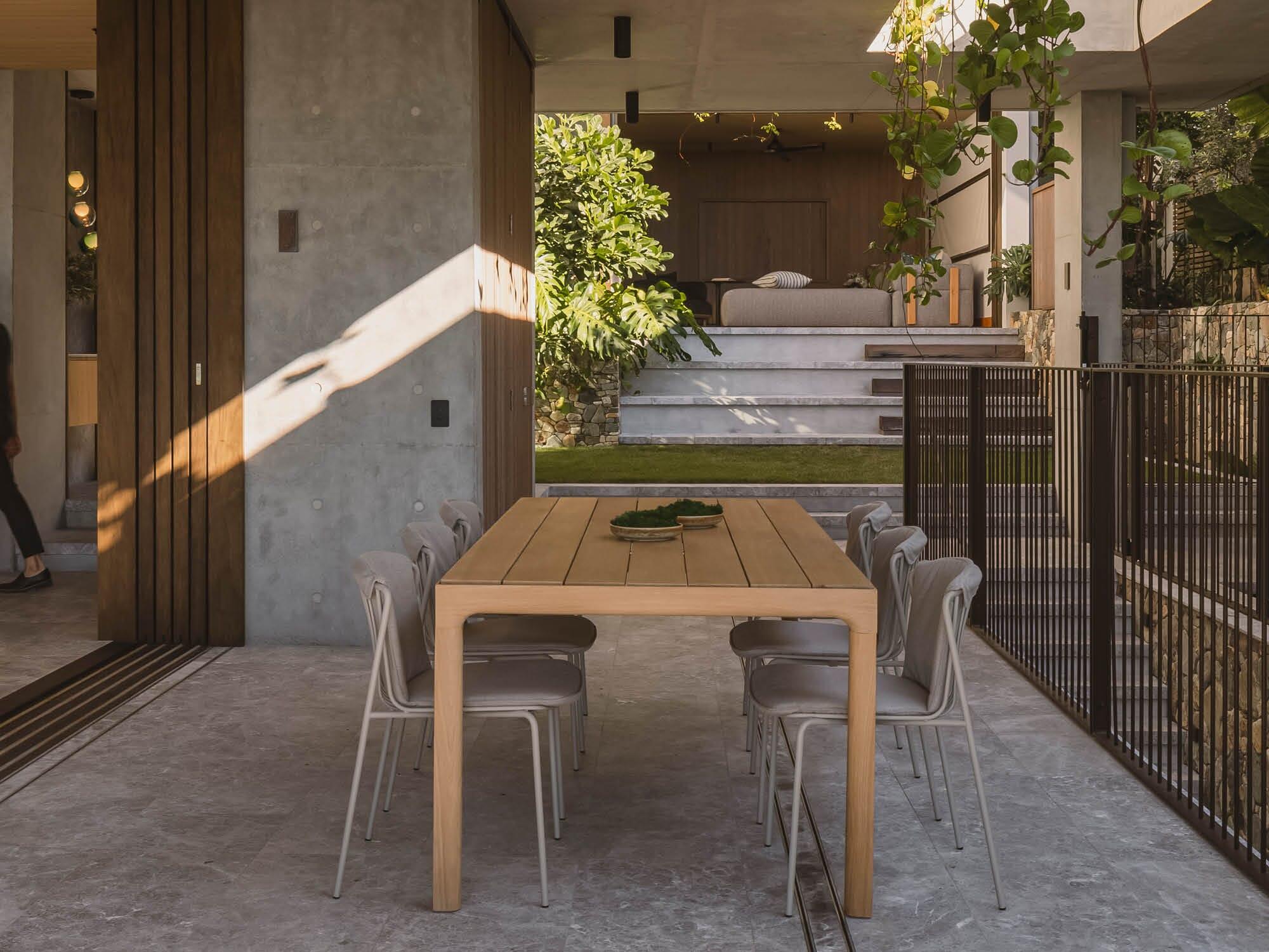 Wye Chair (Outdoor) - Image 4